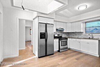 134 Lampman St in Avoca, PA - Foto de edificio - Building Photo