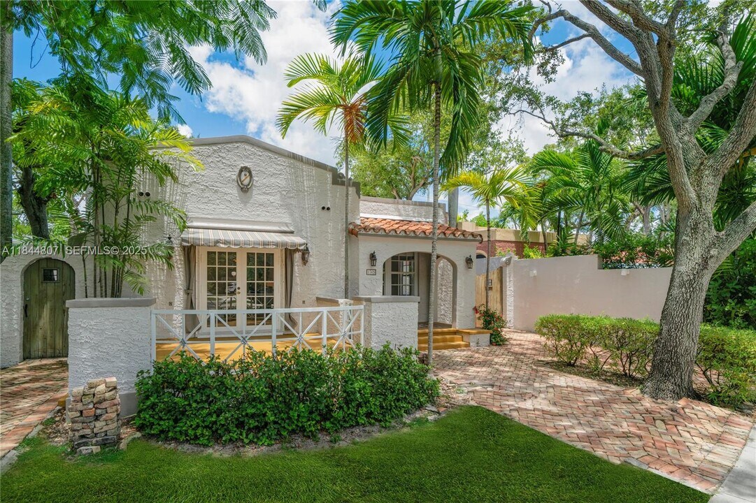 1765 Wa Kee Na Dr in Miami, FL - Building Photo