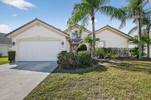 2725 Pointe Cir in Greenacres, FL - Building Photo