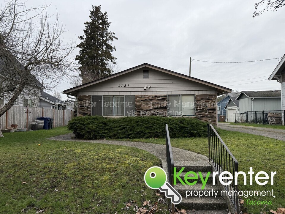 3727 S D St in Tacoma, WA - Building Photo
