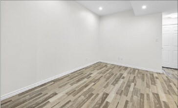 16611-16630 30 Ave SW in Edmonton, AB - Building Photo - Building Photo