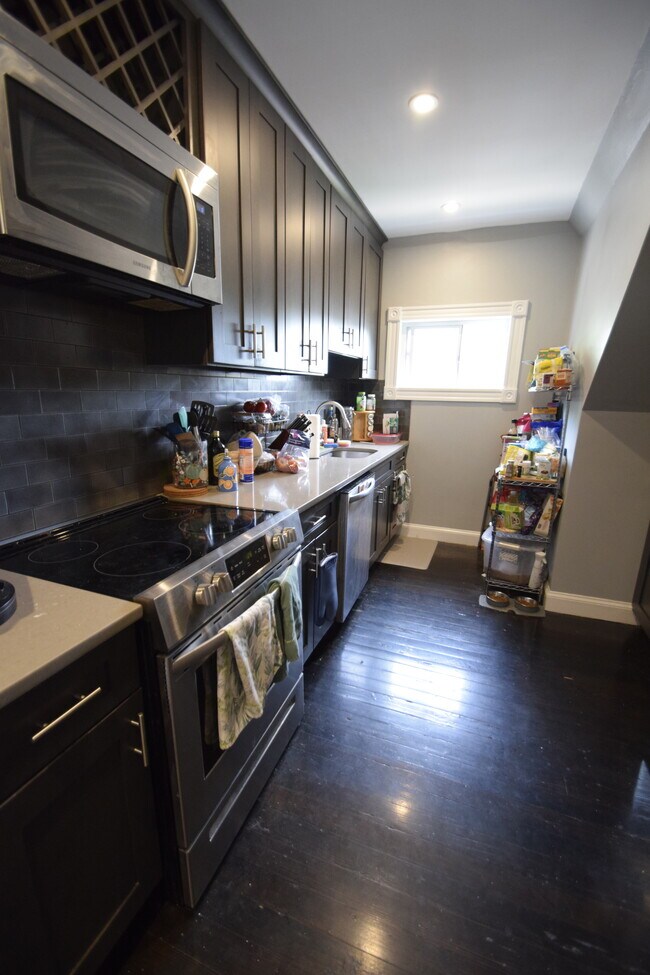 35 Ridgemont St, Unit 3 in Boston, MA - Building Photo - Building Photo