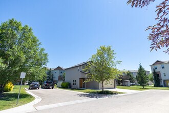 630 S Grey Pine Ln in Boise, ID - Building Photo - Building Photo
