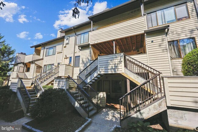 9912 Hellingly Pl in Gaithersburg, MD - Building Photo - Building Photo