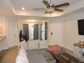 143 Calvert Oaks Dr in Pensacola, FL - Building Photo - Building Photo
