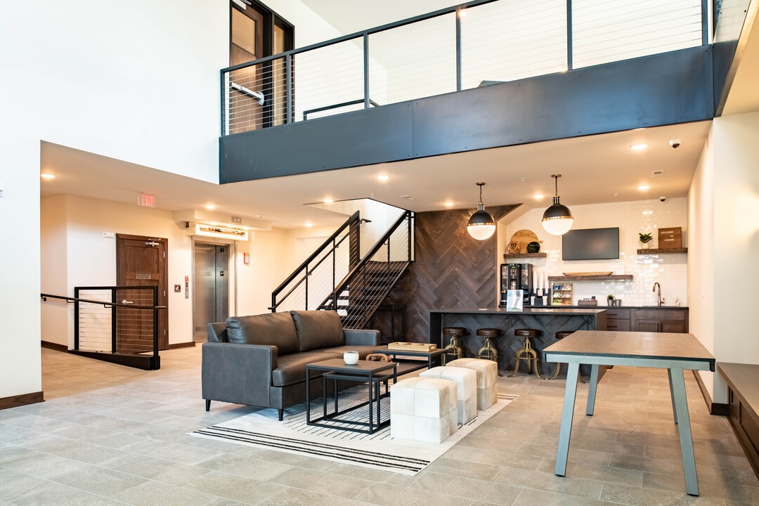 Esker Apartments in Madison, WI - Foto de edificio
