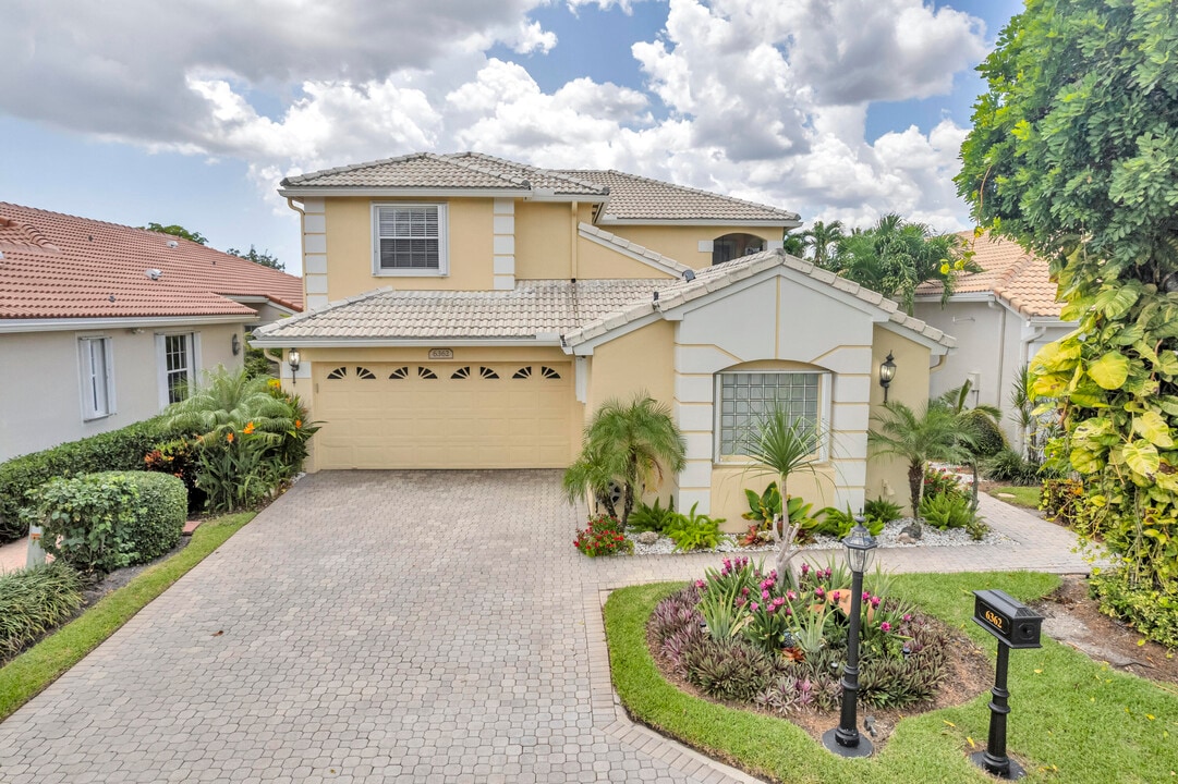 6362 Brava Way in Boca Raton, FL - Building Photo