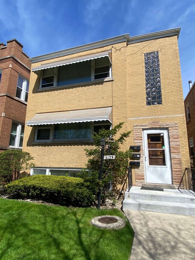 6123 N Meade Ave, Unit 2