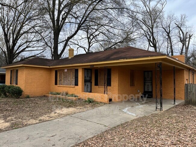 1848 Woodburn Dr in Memphis, TN - Building Photo - Building Photo
