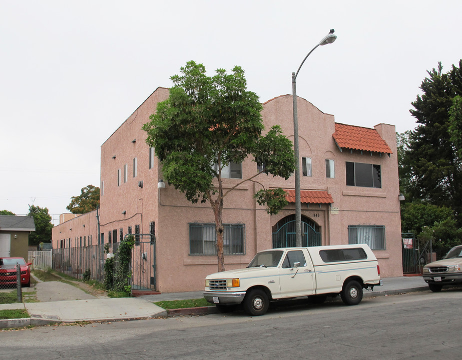 1846 Olive Ave in Long Beach, CA - Foto de edificio