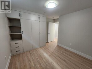 8255 Elliott St in Vancouver, BC - Building Photo - Building Photo