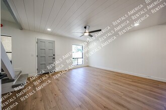 8821 S 48th St in Phoenix, AZ - Building Photo - Building Photo