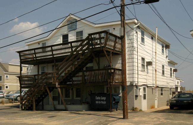 131 Atlantic Ave in Salisbury, MA - Foto de edificio - Building Photo