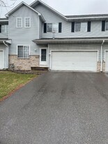 8903 Olive Ln N in Maple Grove, MN - Building Photo