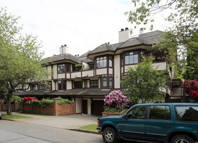 2410 York Ave in Vancouver, BC - Building Photo