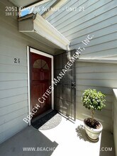 2051 N Orizaba Ave, Unit Unit 21 in Signal Hill, CA - Building Photo - Building Photo