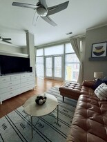 2125 Southend Dr in Charlotte, NC - Building Photo