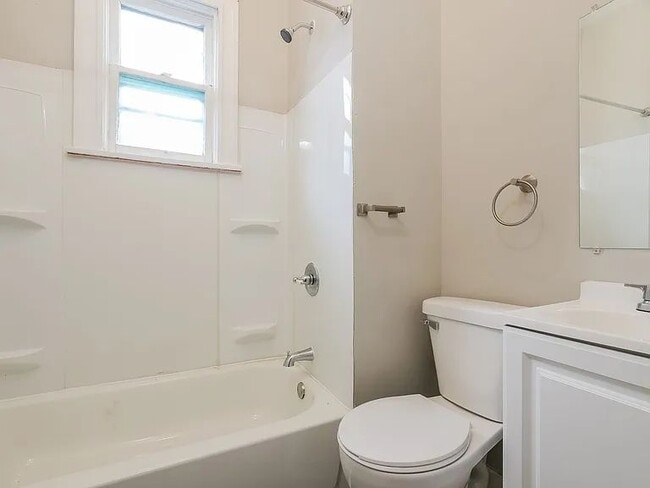 2902 Bristol St in Omaha, NE - Building Photo - Building Photo