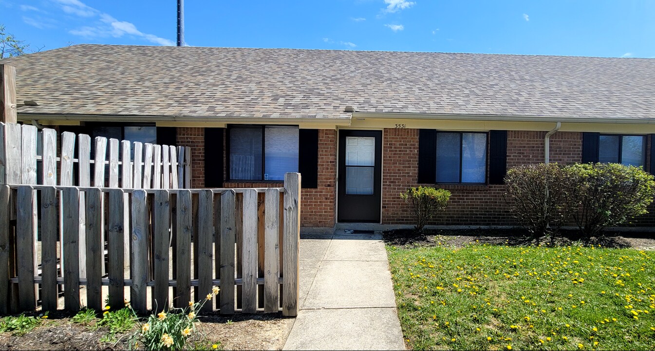 3531 Spanish Villa Dr in Dayton, OH - Building Photo