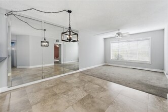 3218 NW 103rd Terrace in Coral Springs, FL - Foto de edificio - Building Photo