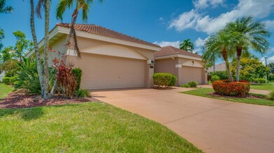 5480 Peppertree Dr in Ft. Myers, FL - Foto de edificio - Building Photo