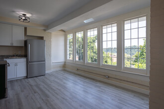 Church Street Townhomes in Lynchburg, VA - Building Photo - Interior Photo