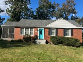 8410 Holly Hill Rd in Richmond, VA - Building Photo