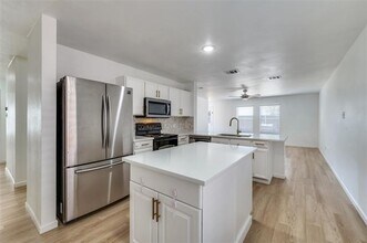 4912 Pacific Wy Dr in Frisco, TX - Building Photo - Building Photo