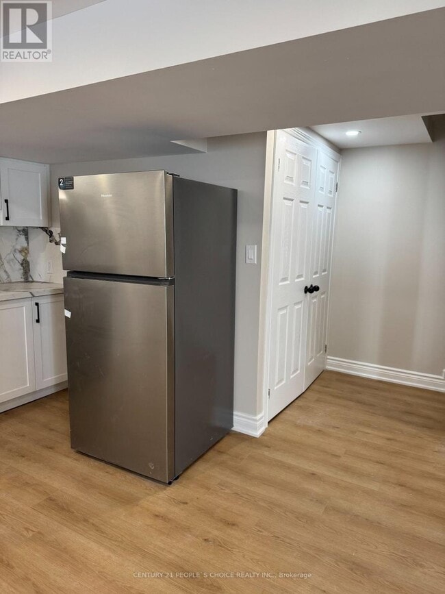 2456 Brasilia Cir in Mississauga, ON - Building Photo - Building Photo