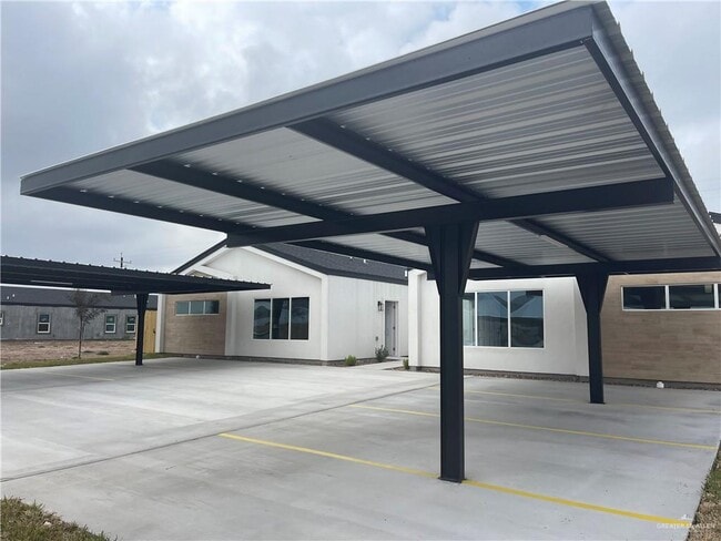 31 Sparrow Rd in Weslaco, TX - Building Photo - Building Photo