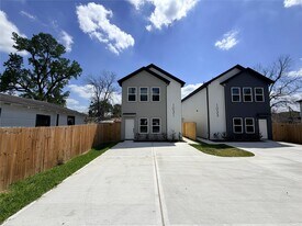 1031 North Ln in Houston, TX - Building Photo