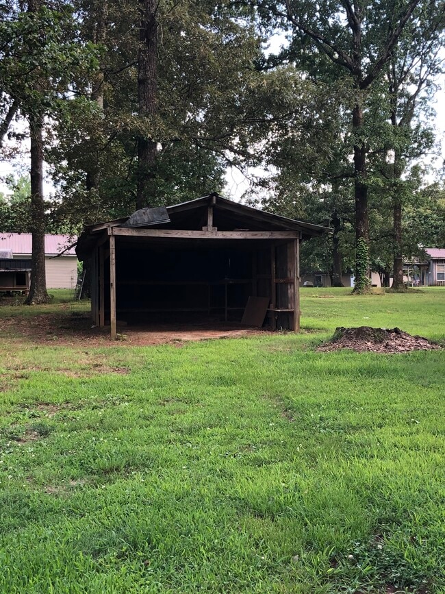 6592 Moores Mill Rd in Huntsville, AL - Foto de edificio - Building Photo