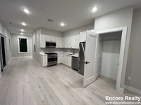 191 Green St, Unit 405 in Boston, MA - Building Photo - Building Photo