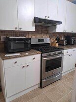 207 Kathleen Ave in Sarnia, ON - Building Photo