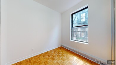 369 Broome St in New York, NY - Building Photo - Building Photo