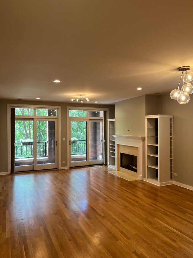 679 N Peoria St, Unit 3N in Chicago, IL - Building Photo - Building Photo