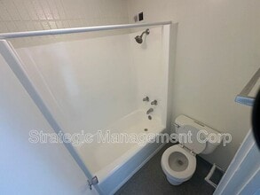 1301 Lusitana St in Honolulu, HI - Building Photo - Building Photo