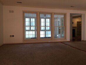 10714 Kings Riding Way in Rockville, MD - Building Photo - Building Photo
