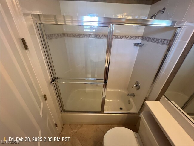 property at 9304 Fontainbleu Dr