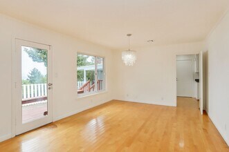 1360 Millbrae Ave in Millbrae, CA - Building Photo - Building Photo