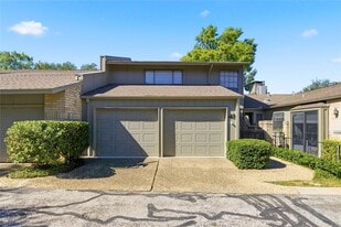 48 Woodstone Square in Austin, TX - Building Photo