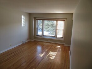 6948 W Wellington Ave in Chicago, IL - Building Photo - Building Photo