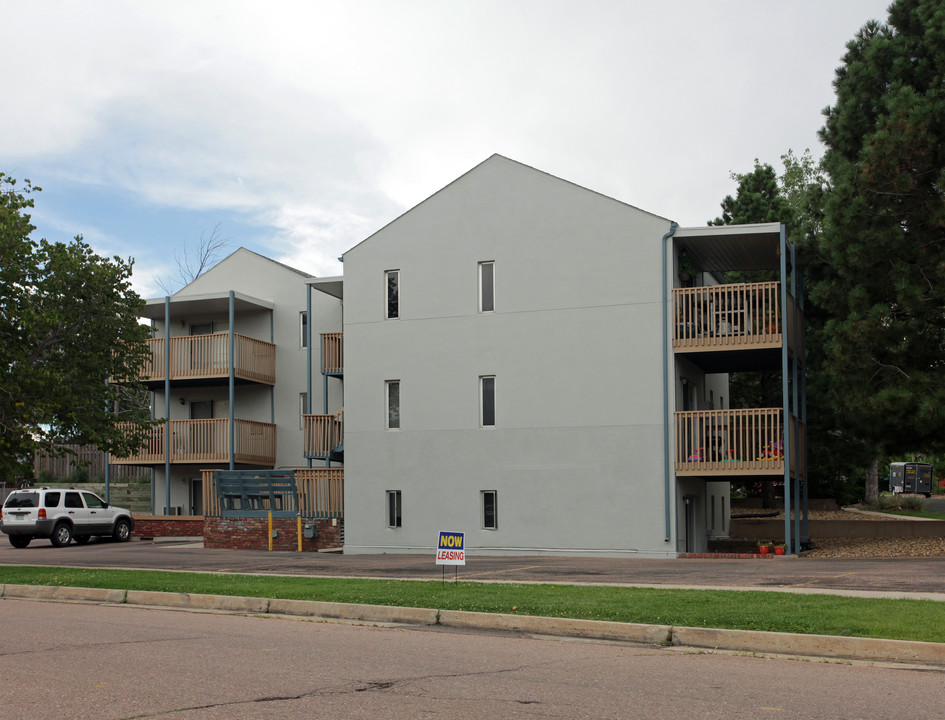 Willow Ridge in Colorado Springs, CO - Foto de edificio