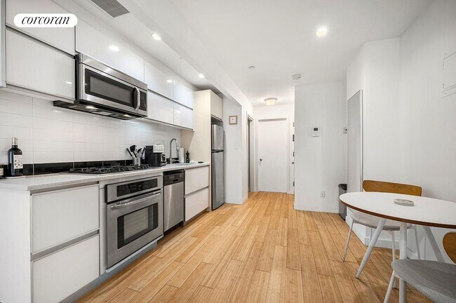 237 S 1st St in Brooklyn, NY - Building Photo - Building Photo