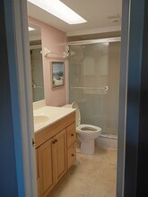 9881 113th St, Unit Seminole Oaks Apt 215 in Seminole, FL - Foto de edificio - Building Photo