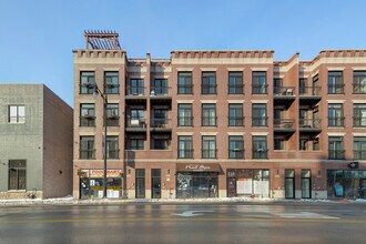 210 N Halsted St, Unit 2 in Chicago, IL - Building Photo - Building Photo