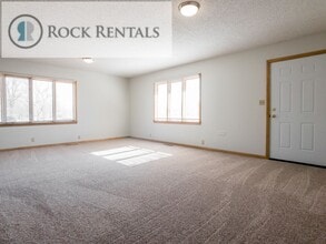 228 E 5th Ave in Hutchinson, KS - Building Photo - Building Photo