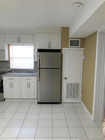 141 W 6th St-Unit -C in Hialeah, FL - Building Photo - Building Photo
