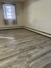 673 Overlys Grove Rd in New Holland, PA - Building Photo - Building Photo