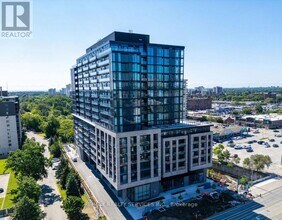 86 Dundas St E in Mississauga, ON - Building Photo - Building Photo